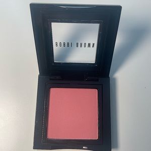 Bobbi brown. Color: Nectar 11